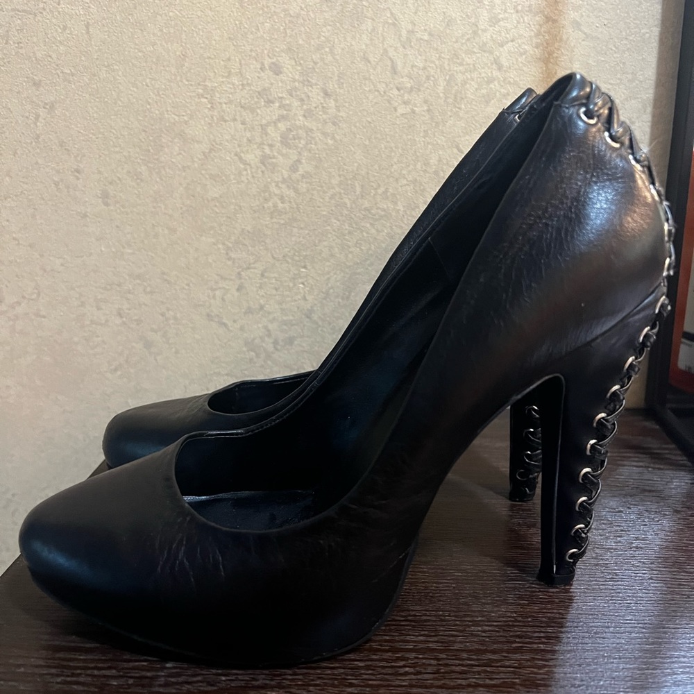 Jessica Simpson high heels